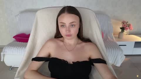 Snapshot of baby_emmaa chatting on 07-15-26, 09:14 Baby emmaa online show from 07-15-26, 09:14