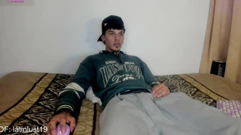 Snapshot of baby_gio chatting on 07-09-26, 06:45 OF GxoXabs online show from 07-09-26, 06:45