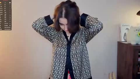 Emily online show from 04-08-26, 07:52