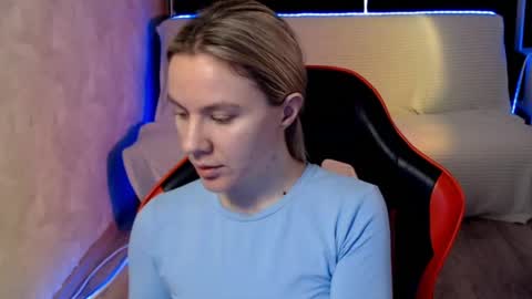 baby_kitte online show from 04-14-26, 03:12