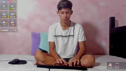 Snapshot of baby_noaht chatting on 05-14-26, 12:01 baby_noaht online show from 05-14-26, 12:01