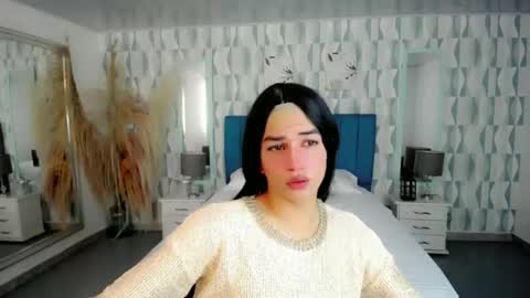 KENDALL online show from 10-20-25, 07:31