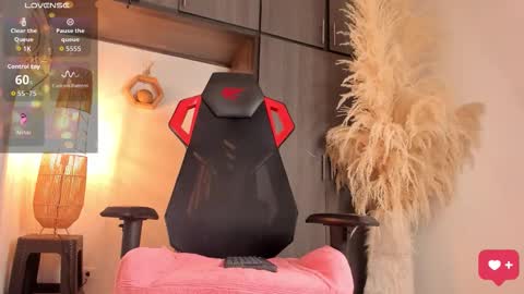 FOLLOW ME  online show from 11-23-25, 04:34