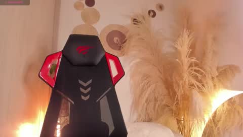 FOLLOW ME  online show from 01-06-26, 02:48