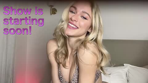 Baby Tavia online show from 03-04-25, 04:20