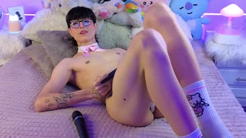 Snapshot of baby_xian chatting on 12-03-24, 02:47  Dani  online show from 12-03-24, 02:47