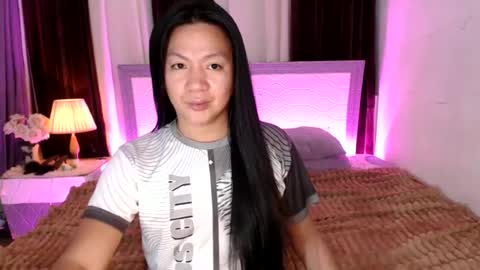 Snapshot of babyamandaxx chatting on 06-15-26, 01:30 AMANDA online show from 06-15-26, 01:30
