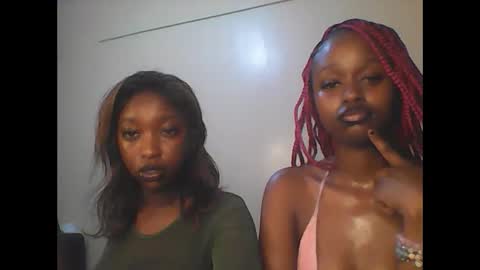 Snapshot of babybrown20 chatting on 06-05-26, 04:41 babybrown online show from 06-05-26, 04:41