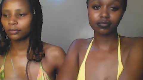 Snapshot of babybrown20 chatting on 06-26-26, 06:29 babybrown online show from 06-26-26, 06:29