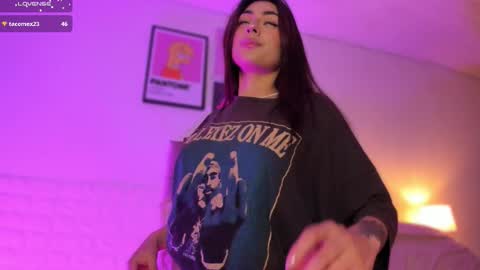 Snapshot of babychaos_ chatting on 02-16-26, 10:39 Mariana online show from 02-16-26, 10:39