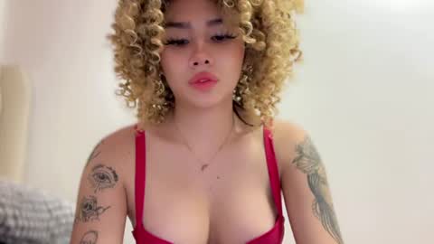 Clara online show from 06-25-26, 05:23