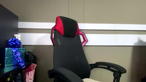 Snapshot of babycrazy24love chatting on 12-19-24, 12:13 babycrazy24love online show from 12-19-24, 12:13