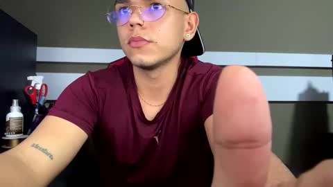 Snapshot of babycrazy24love chatting on 12-20-24, 12:19 babycrazy24love online show from 12-20-24, 12:19