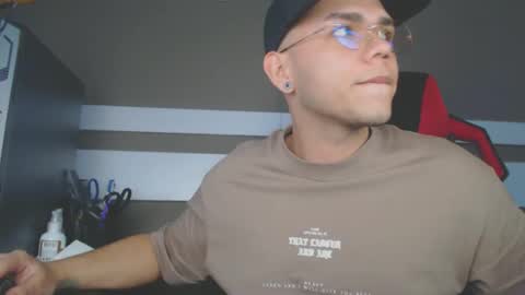 Snapshot of babycrazy24love chatting on 01-18-25, 01:30 babycrazy24love online show from 01-18-25, 01:30