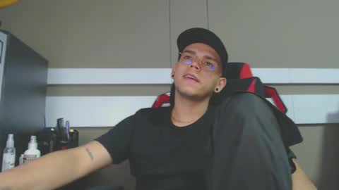 Snapshot of babycrazy24love chatting on 01-28-25, 12:57 babycrazy24love online show from 01-28-25, 12:57