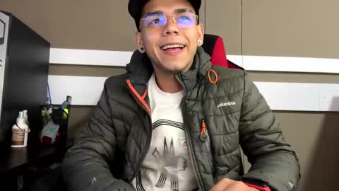 Snapshot of babycrazy24love chatting on 02-20-25, 12:04 babycrazy24love online show from 02-20-25, 12:04