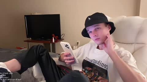 Big cock boy online show from 12-05-24, 02:31