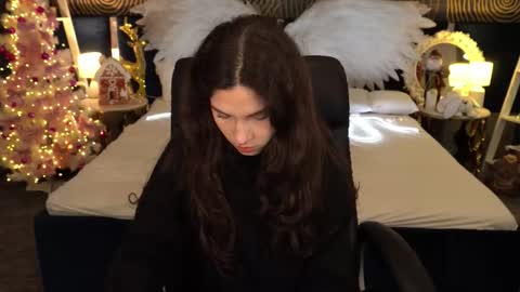 Sasha online show from 12-21-25, 07:54