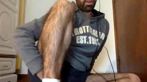 Tom A.    online show from 02-01-25, 09:43