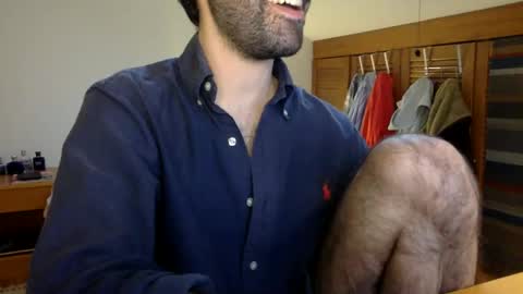 Tom A.    online show from 11-08-25, 01:00