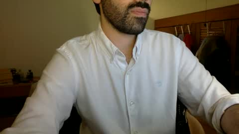 Tom A.    online show from 11-13-25, 04:50