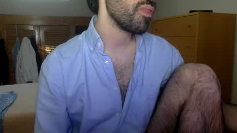 Snapshot of babyhardy chatting on 05-25-26, 10:32 Tom A. online show from 05-25-26, 10:32