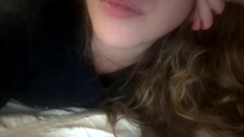 Snapshot of babyhoney333 chatting on 12-19-25, 05:42 babyhoney333 online show from 12-19-25, 05:42