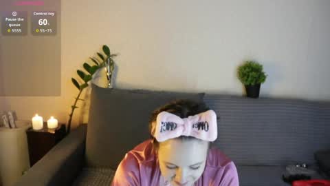 Snapshot of babyhotgirlq chatting on 04-10-26, 08:19 Babyhotgirlq online show from 04-10-26, 08:19