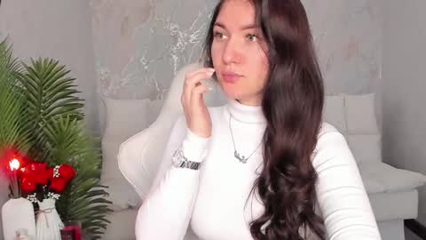 Sophia online show from 11-12-25, 06:14