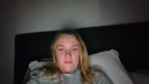 babykay03 online show from 12-21-25, 09:05