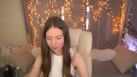 Lady Vi online show from 04-20-26, 01:47