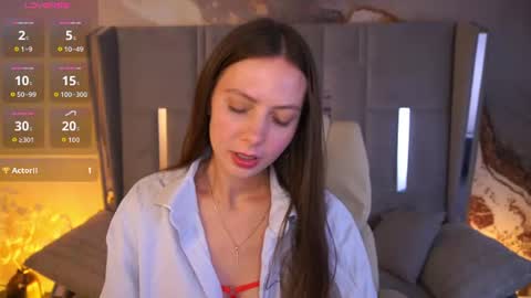 Snapshot of babylumii chatting on 06-29-26, 07:58 Lady Vi online show from 06-29-26, 07:58