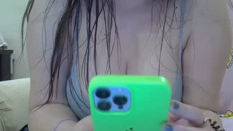 Snapshot of babymom1 chatting on 02-22-25, 06:52 babymom1 online show from 02-22-25, 06:52