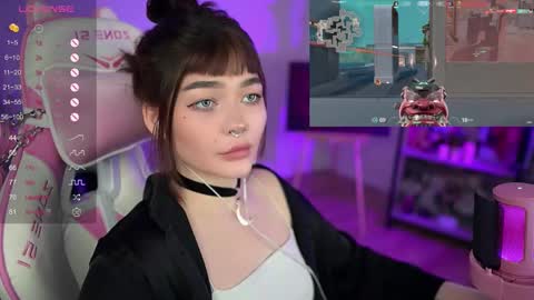 Nika online show from 01-19-25, 01:43