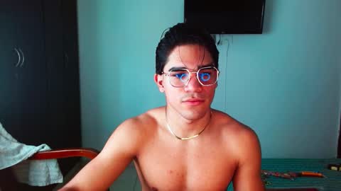 sebas online show from 10-28-25, 04:42
