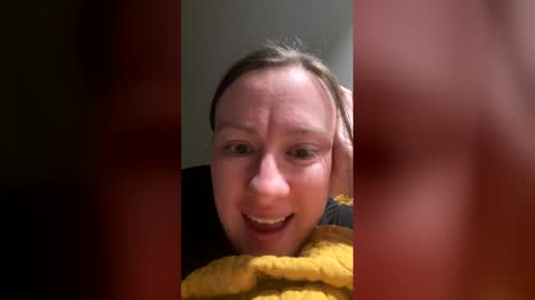 Snapshot of babyslut03_23 chatting on 03-24-26, 04:17 babyslut03_23 online show from 03-24-26, 04:17