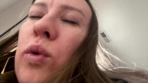 Snapshot of babyslut03_23 chatting on 04-19-26, 12:22 babyslut03_23 online show from 04-19-26, 12:22