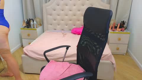 Snapshot of babysquirty chatting on 02-01-25, 04:33 Angela online show from 02-01-25, 04:33