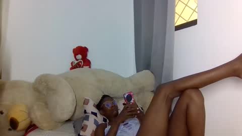 Snapshot of babytylerr chatting on 05-04-26, 02:13 babytylerr online show from 05-04-26, 02:13