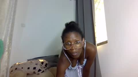Snapshot of babytylerr chatting on 05-08-26, 12:43 babytylerr online show from 05-08-26, 12:43