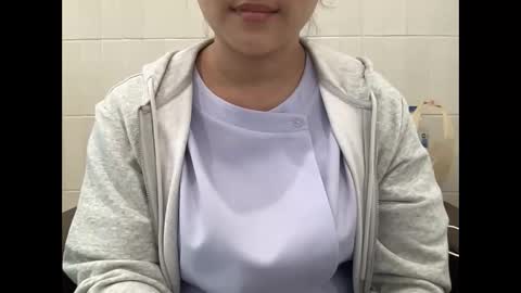 Baby Unicorn online show from 11-18-25, 08:08