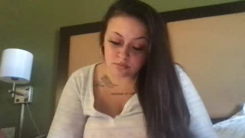 Snapshot of babyyky chatting on 06-09-26, 06:19 babyyky online show from 06-09-26, 06:19