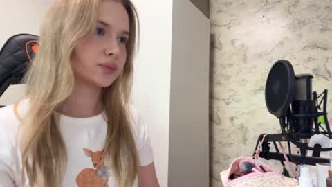 Snapshot of backstage_couple chatting on 07-18-26, 06:28 backstage_couple online show from 07-18-26, 06:28