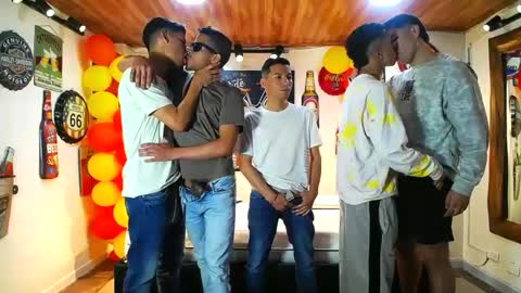 Snapshot of backyardigans chatting on 02-14-25, 06:40 backyardigans online show from 02-14-25, 06:40