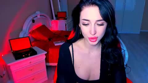 Miss Desire...do you remember online show from 12-17-24, 11:28