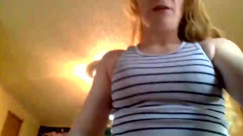 Snapshot of badbitch520 chatting on 02-18-26, 08:49 Badbitch520 online show from 02-18-26, 08:49