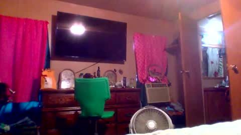 Badbitch520 online show from 05-16-26, 07:23
