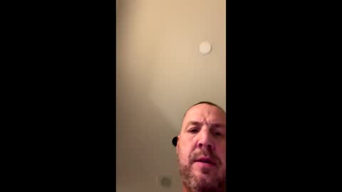 Snapshot of badboyson65 chatting on 01-25-25, 04:34 HotWifeFun32 online show from 01-25-25, 04:34