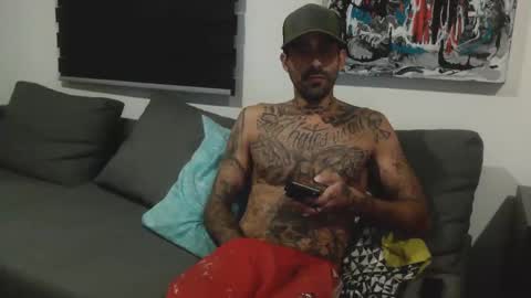 BadCouple  online show from 09-14-25, 02:11