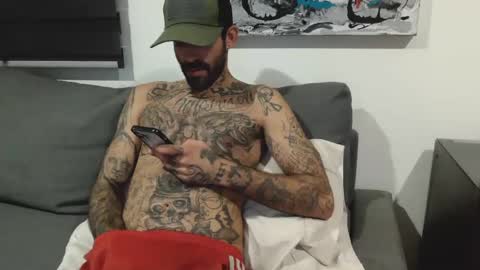 BadCouple  online show from 10-01-25, 11:44